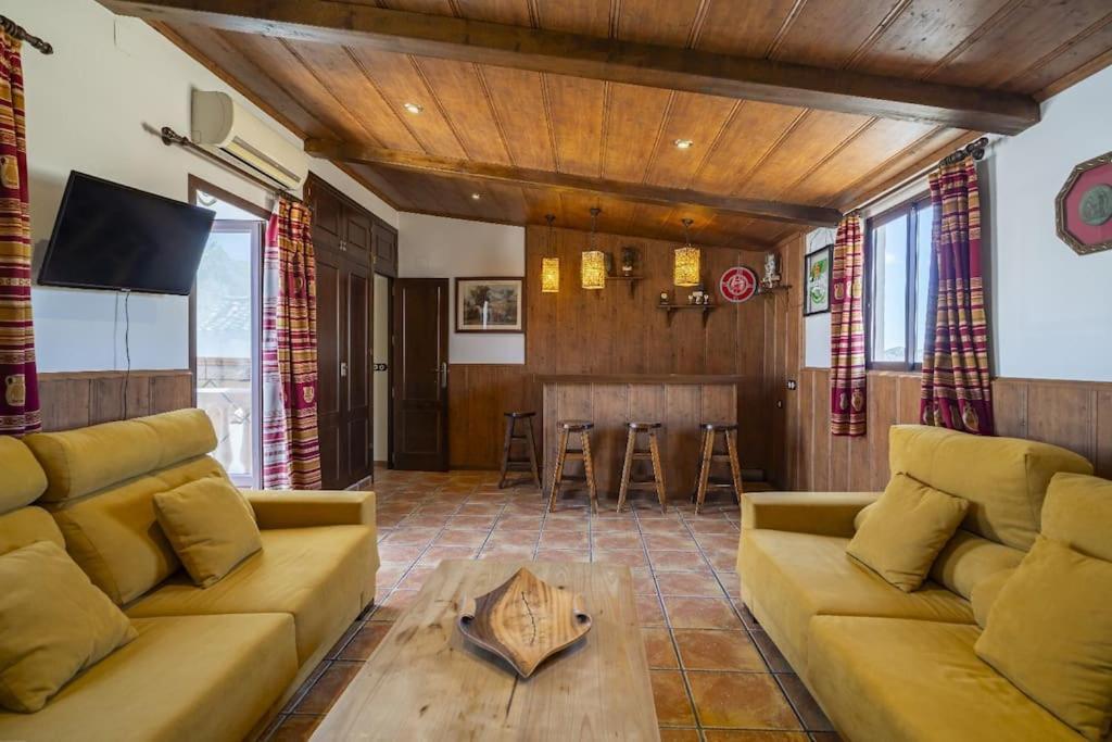 Casa Con Patio Y Terraza En Barrio Historico De La Villa, Junto Al Adarve Прієго-де-Кордова Екстер'єр фото