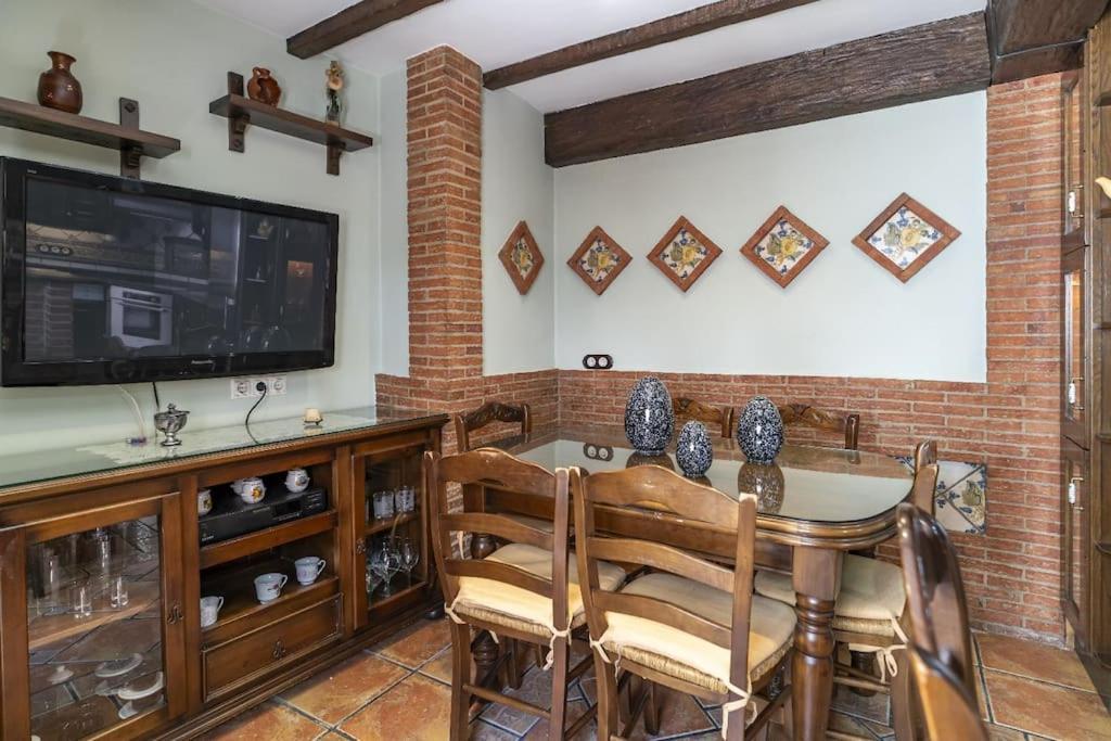 Casa Con Patio Y Terraza En Barrio Historico De La Villa, Junto Al Adarve Прієго-де-Кордова Екстер'єр фото